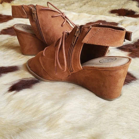 Sandal Wegdes - Picture 3 of 6